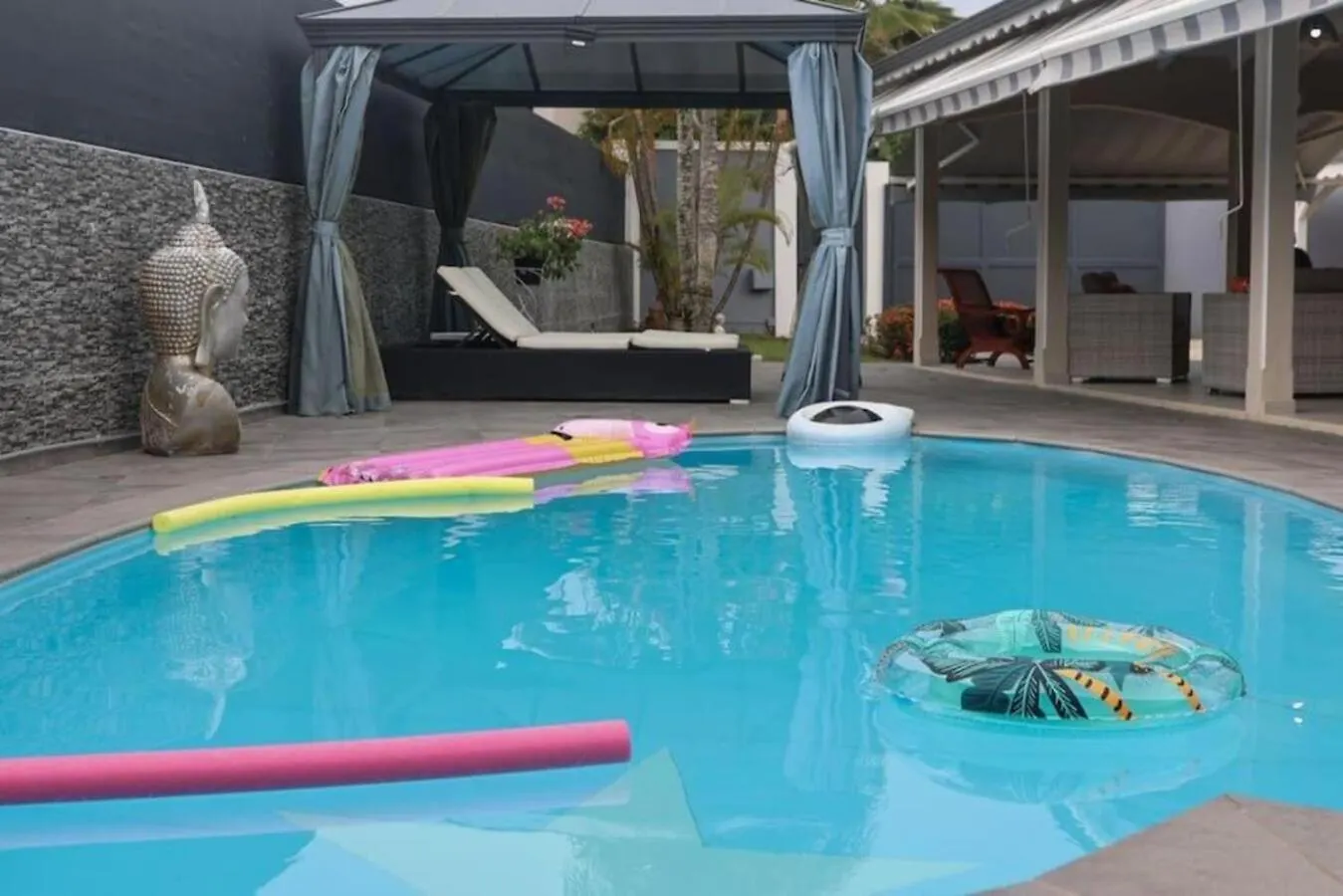 Charmante Villa Avec Piscine Baie-Mahault
